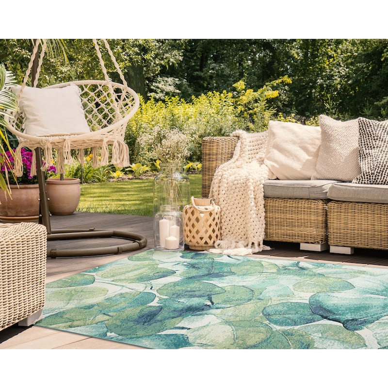 Liora Manne Marina Lotus Indoor/Outdoor Rug - 4'10" x 7'6" - Green