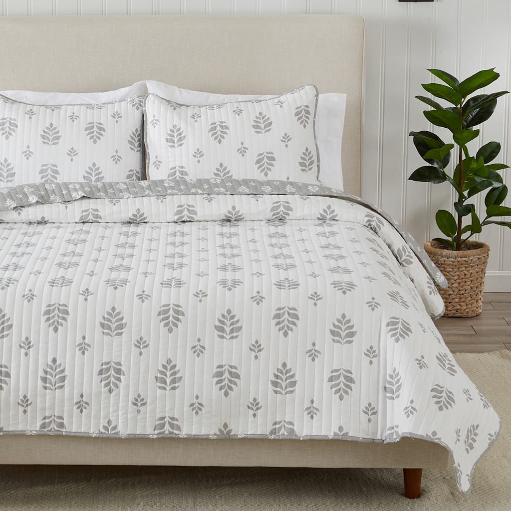 Luxurious Intricate French Floral Design Microfiber Quilt Set With Shams