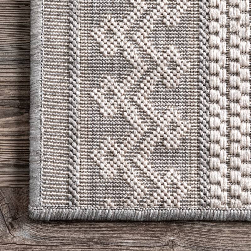 Nuloom Lowen Tribal Indoor/Outdoor Area Rug