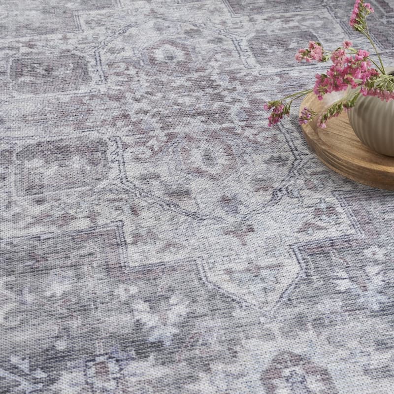 Paraq Power Loomed Distressed Floral Area Rug By HomeRoots - 10' Runner