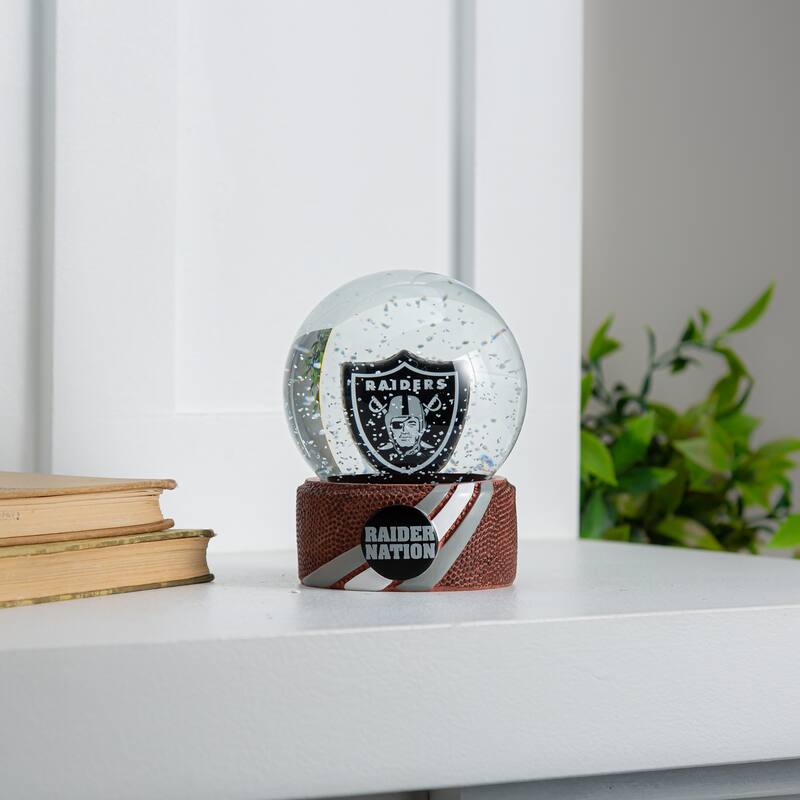 Las Vegas Raiders 5 in. Glass Tabletop Snow Globe