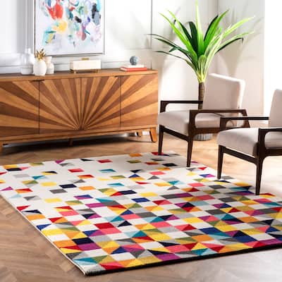 Nuloom Takisha Triangle Area Rug
