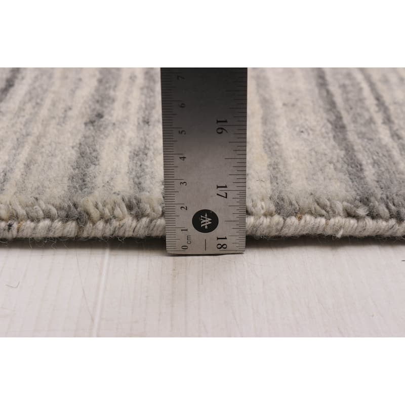 ECARPETGALLERY Hand Loomed Kashkuli Gabbeh Light Grey Wool Rug - 5'6 x 7'9