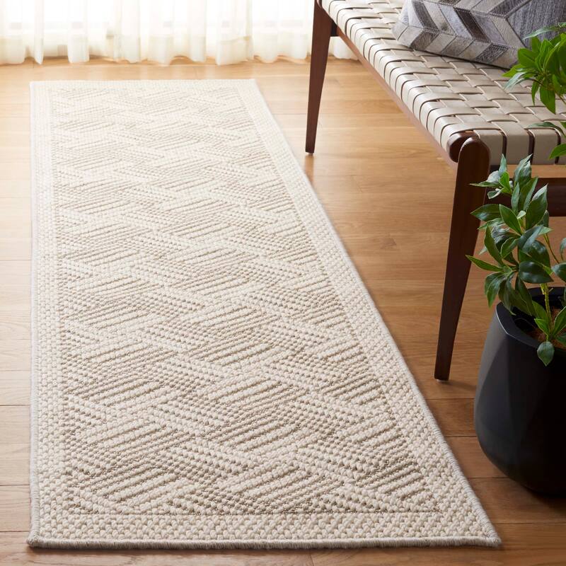 SAFAVIEH Palm Beach Milly Contemporary Wool Rug - 2'3" x 8' Runner - Ivory