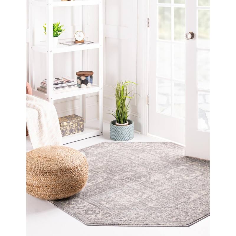 Traditional Nixa Collection Area Rug