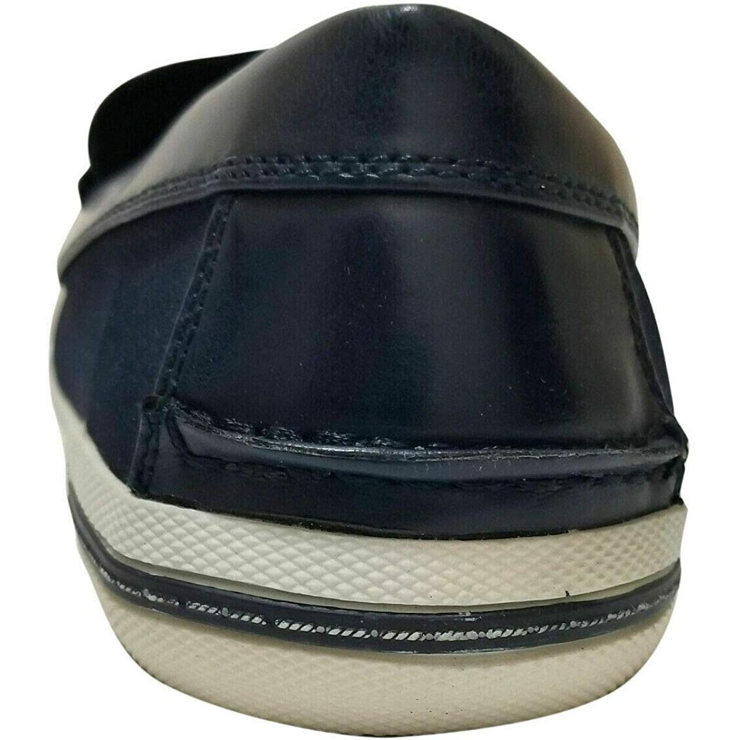 unlisted shoes