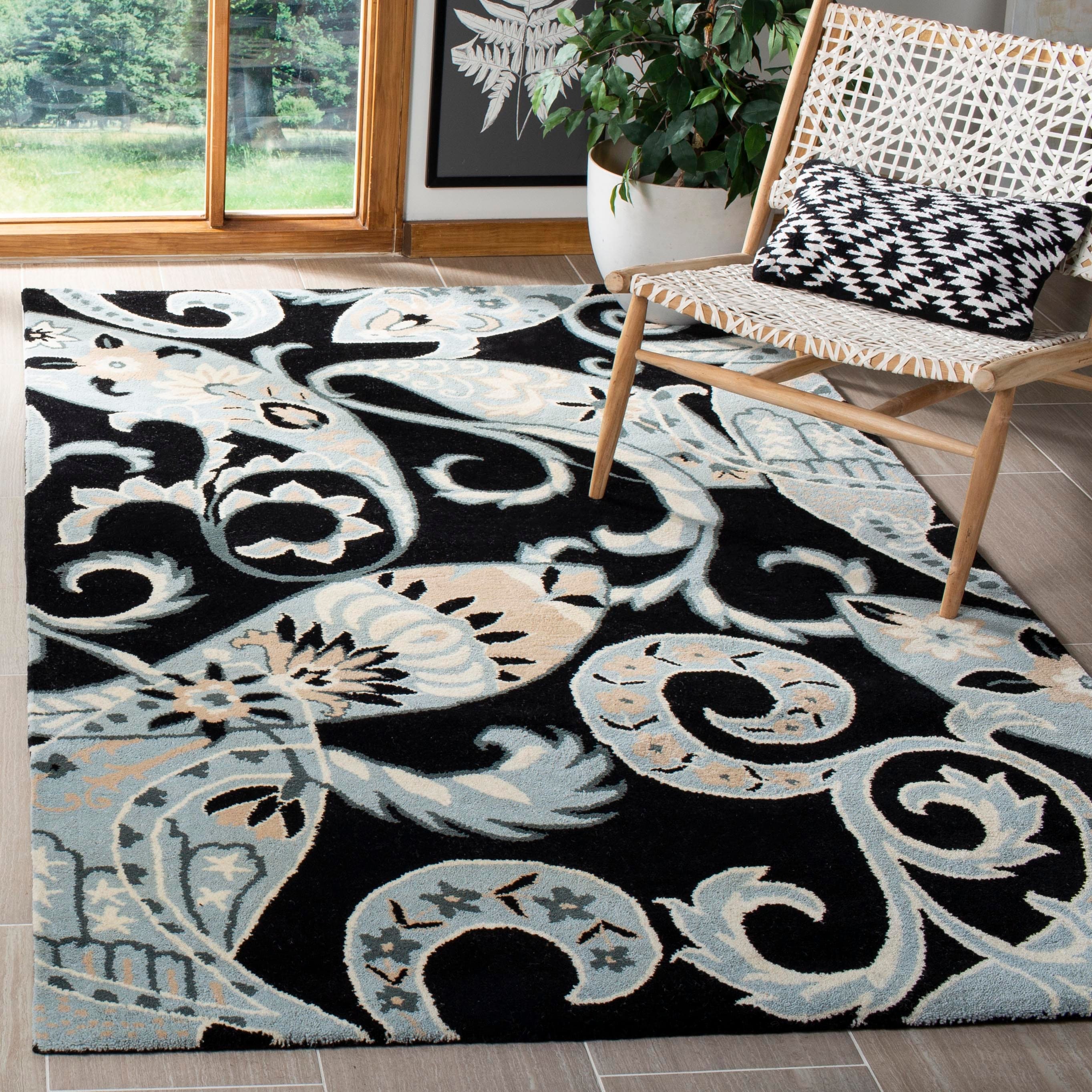 SAFAVIEH Handmade Wyndham Rosaleen Modern Wool Rug