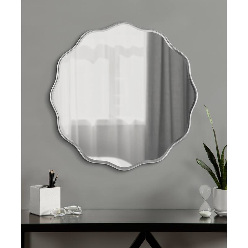 Kate and Laurel Viona Round Scalloped Mirror