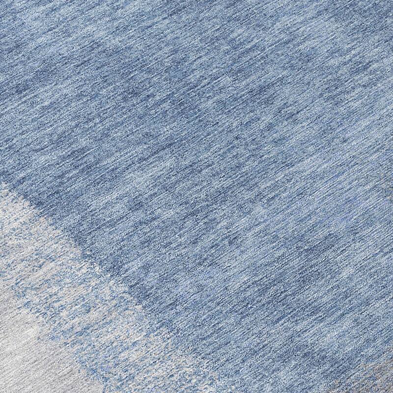 Machine Washable Indoor/ Outdoor Solid Contemporary Chantille Rug