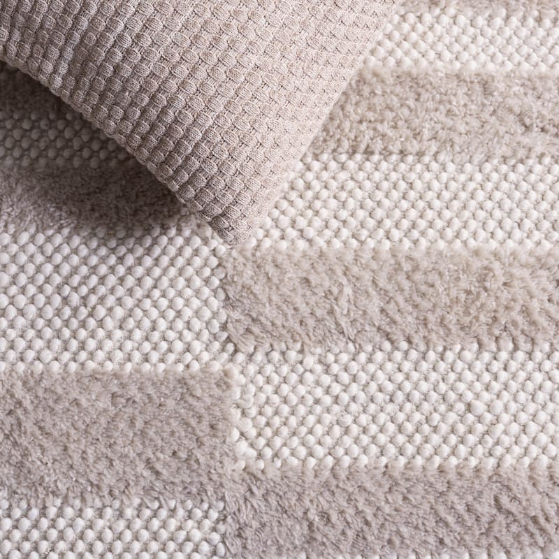 SAFAVIEH Handmade Natura Morane Wool Rug