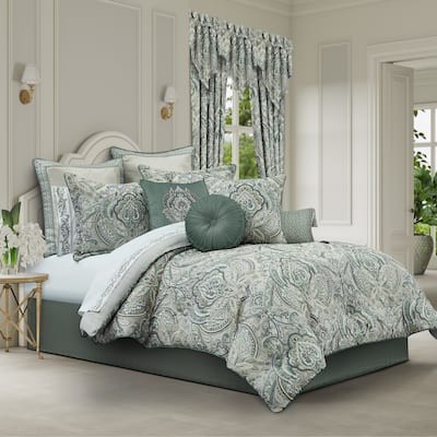 J. Queen New York Nico Comforter Set
