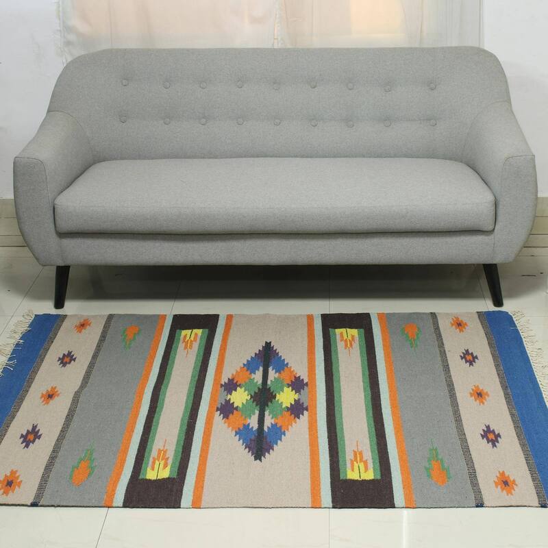 Handmade Geometric Joy Wool dhurrie rug,(India) - Big
