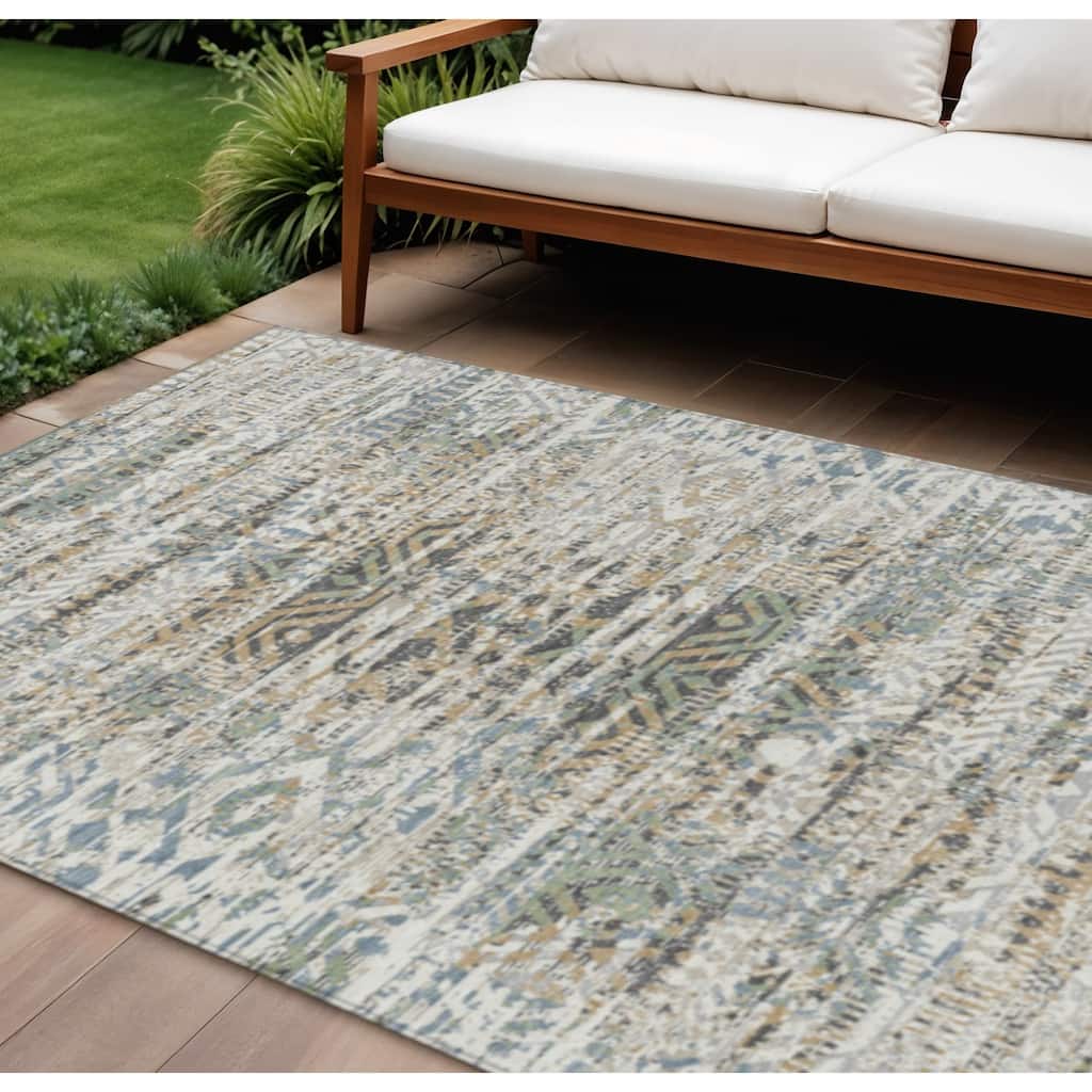 HomeRoots Moroccan Transitional Rectangle Outdoor Rug