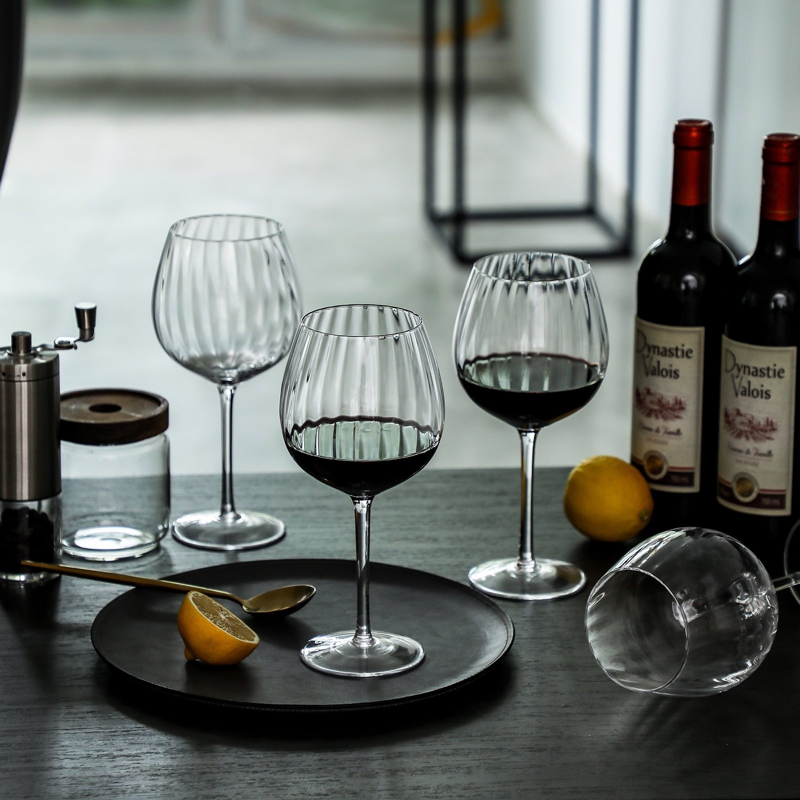 Ribbed Optic Wine Glass / Set of 4 + sett – One Mercantile / Sett