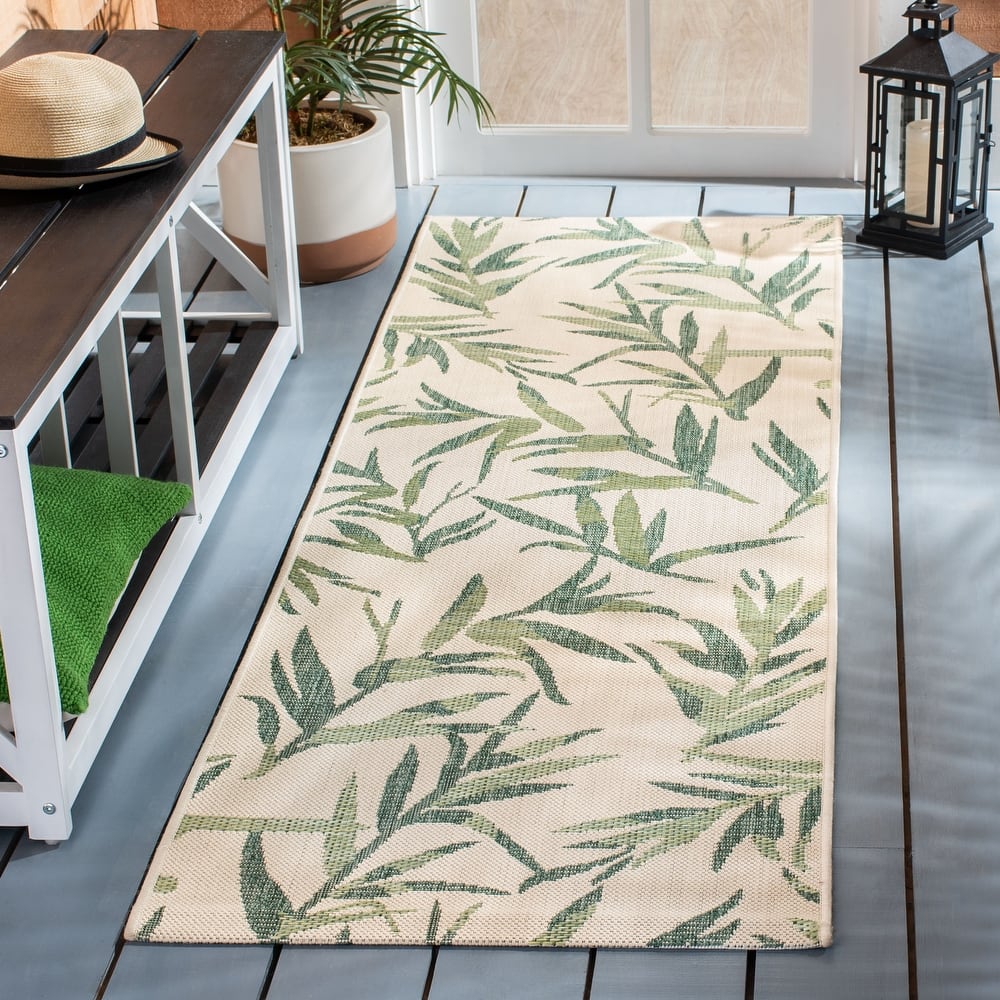 SAFAVIEH Courtyard Erminia Indoor/ Outdoor Waterproof Patio Backyard Rug