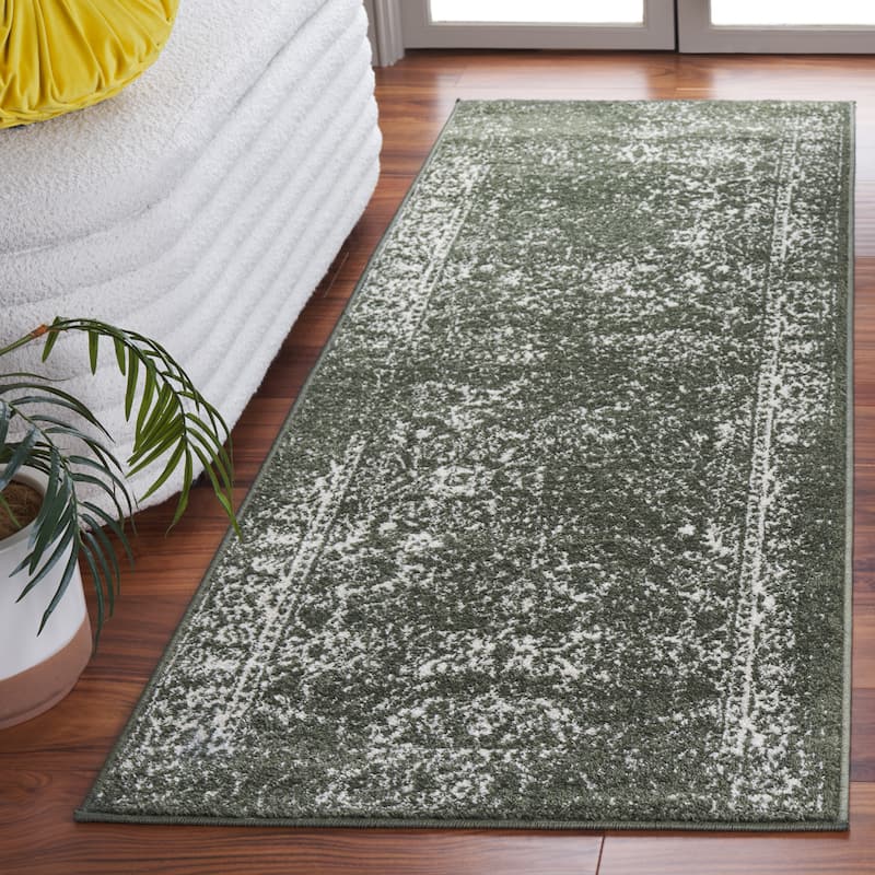 SAFAVIEH Adirondack Dakota Rustic Shabby Chic Distressed Rug - 2'6" x 10' Runner - Dark Green/Ivory - Runner