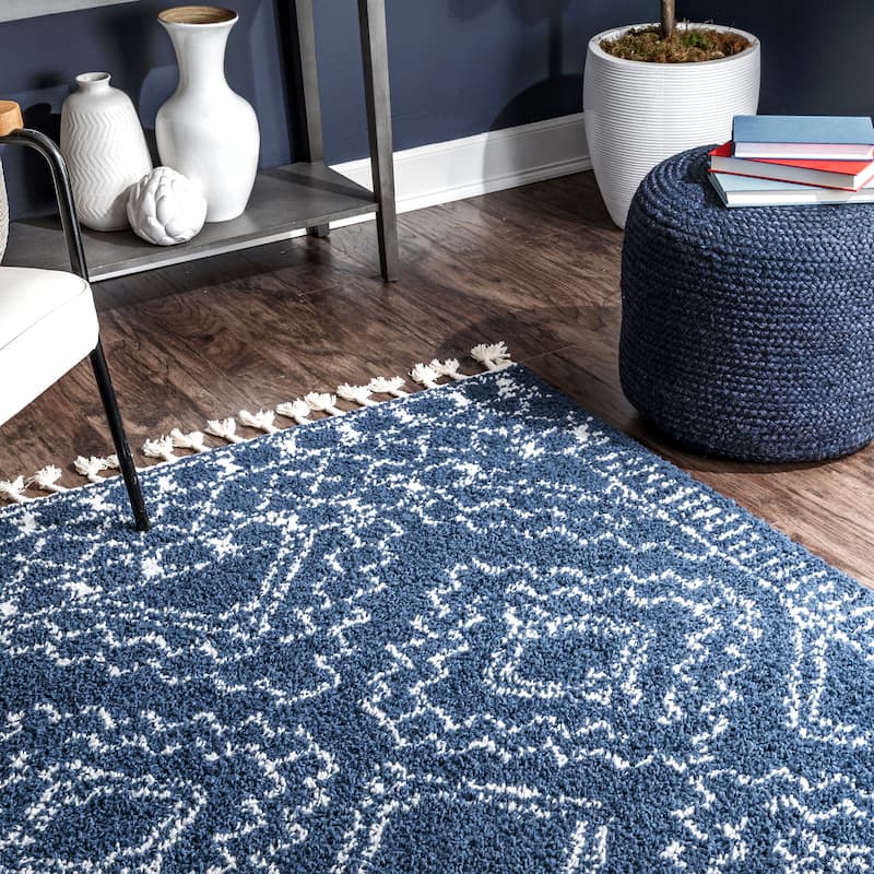 Nuloom Vasiliki Moroccan Shag Tasseled Area Rug