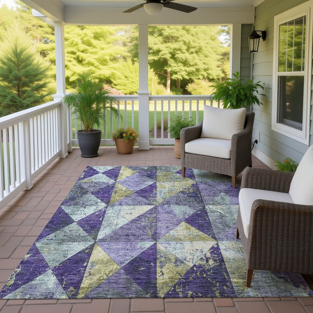 Machine Washable Indoor/ Outdoor Contemporary Diamonds Chantille Rug