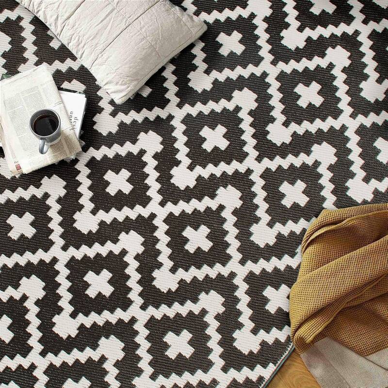 Trellis Geometric Reversible Plastic Outdoor Rugs