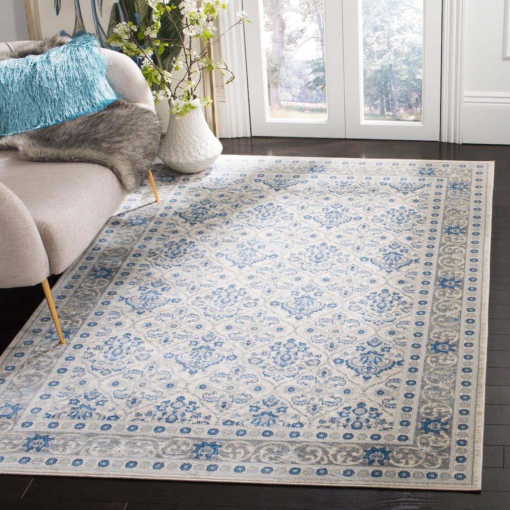 SAFAVIEH Brentwood Darcia Traditional Oriental Rug - Light Grey/Blue - 5' 3" x 7' 6"