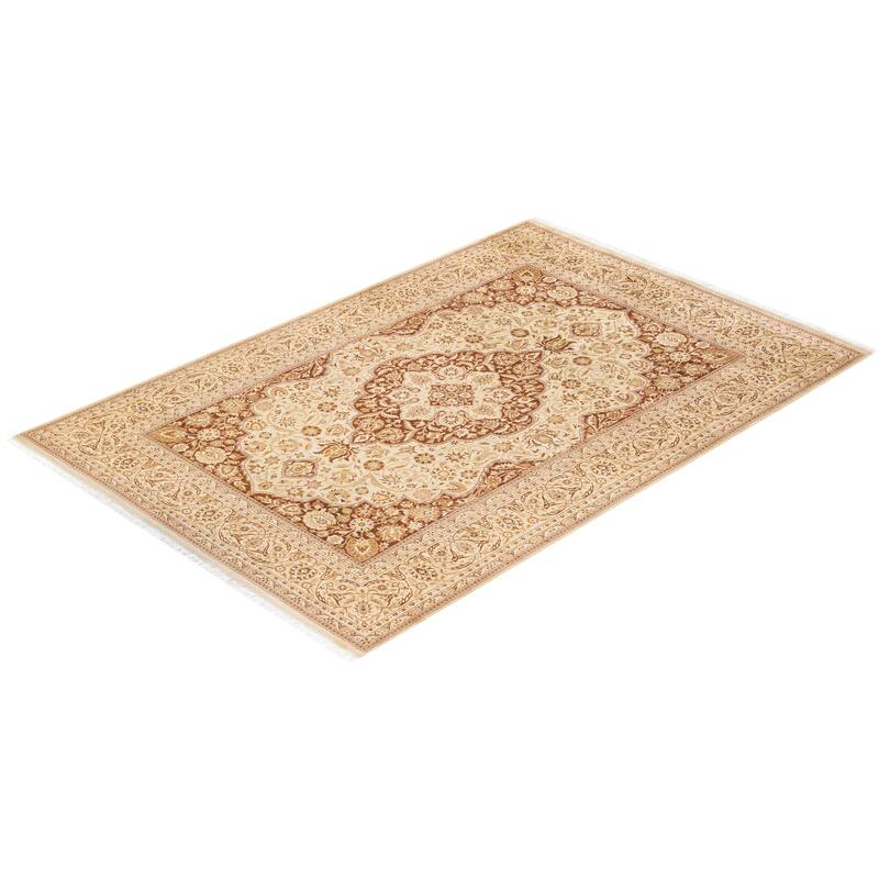 Overton Handknotted Wool Traditional Oriental Ivory Area Rug - 6' x 9'