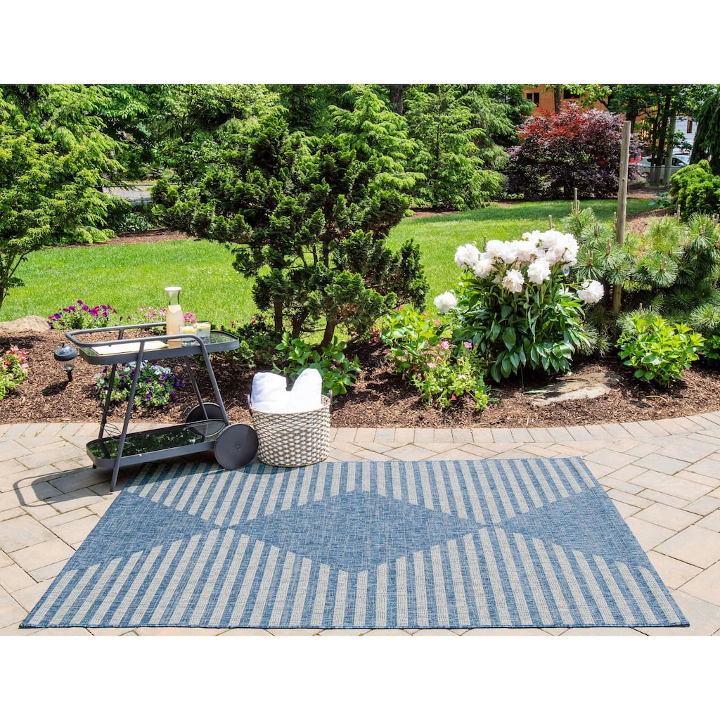 Momeni Villa Geometric Indoor Outdoor Rug.