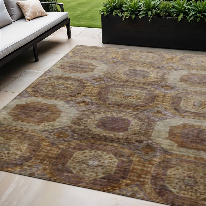 HomeRoots Medallion Transitional Rectangle Outdoor Rug - 5' X 8'