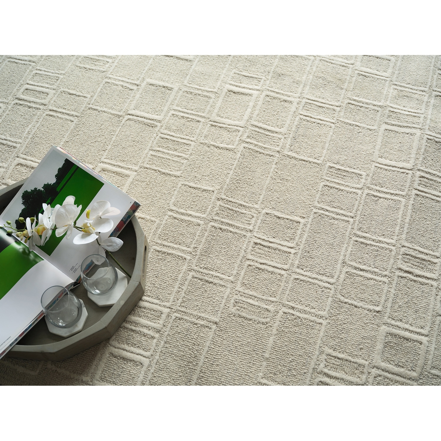 Soho Handmade Hand Tufted New Zealand Wool Silver/Ivory Area Rug.