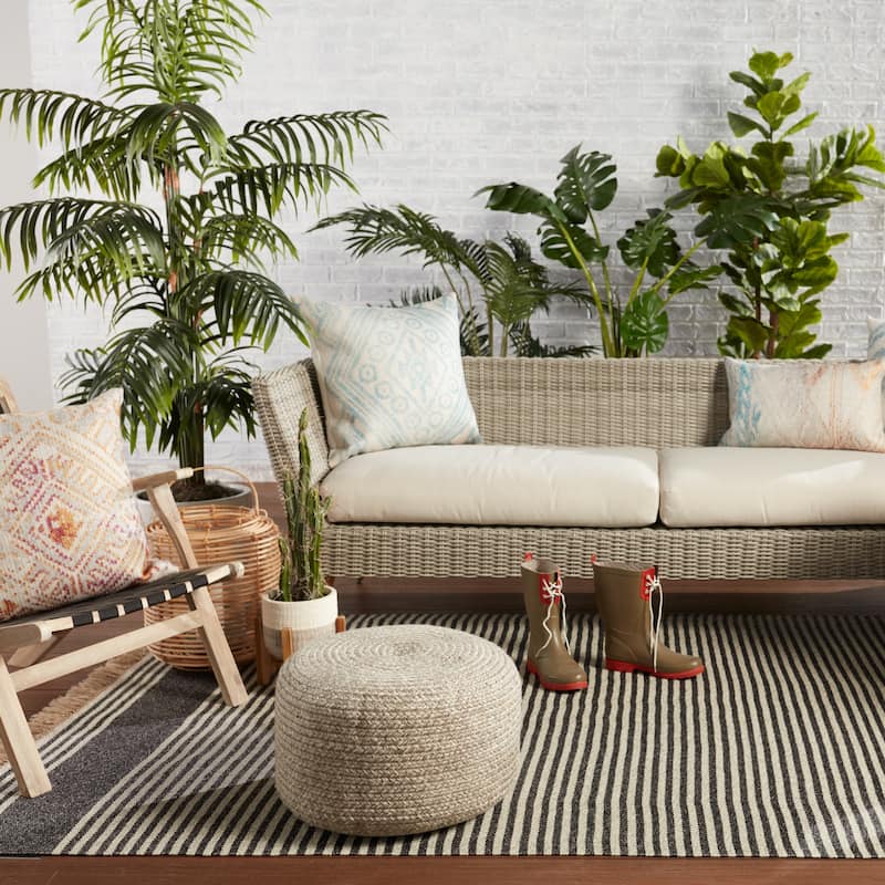 Jaipur Living Saba Solar Round Indoor/Outdoor Polyester Pouf Ottoman/Foot Stool - 18"X18"X12"