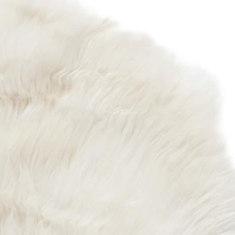 SAFAVIEH Handmade Sheepskin Aybek Genuine Pelt Rug