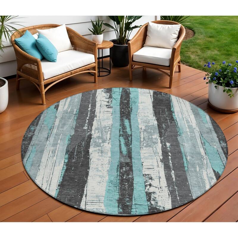 HomeRoots Striped Transitional Rectangle Outdoor Rug - 8' Round
