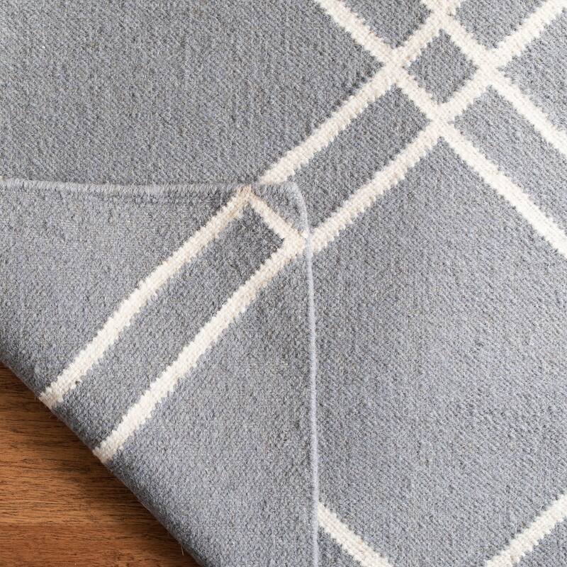 SAFAVIEH Handmade Flatweave Dhurries Preciosa Moroccan Wool Rug