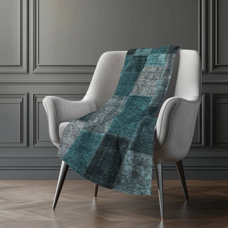 Premium Machine Washable Vintage Patchwork Sherpa Throw Blanket