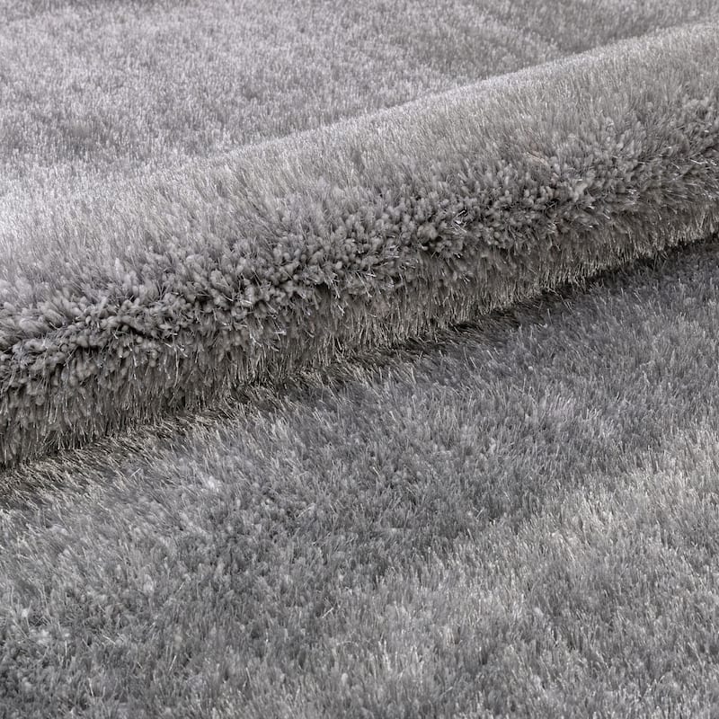 Well Woven Feather Liza Solid Shag Area Rug