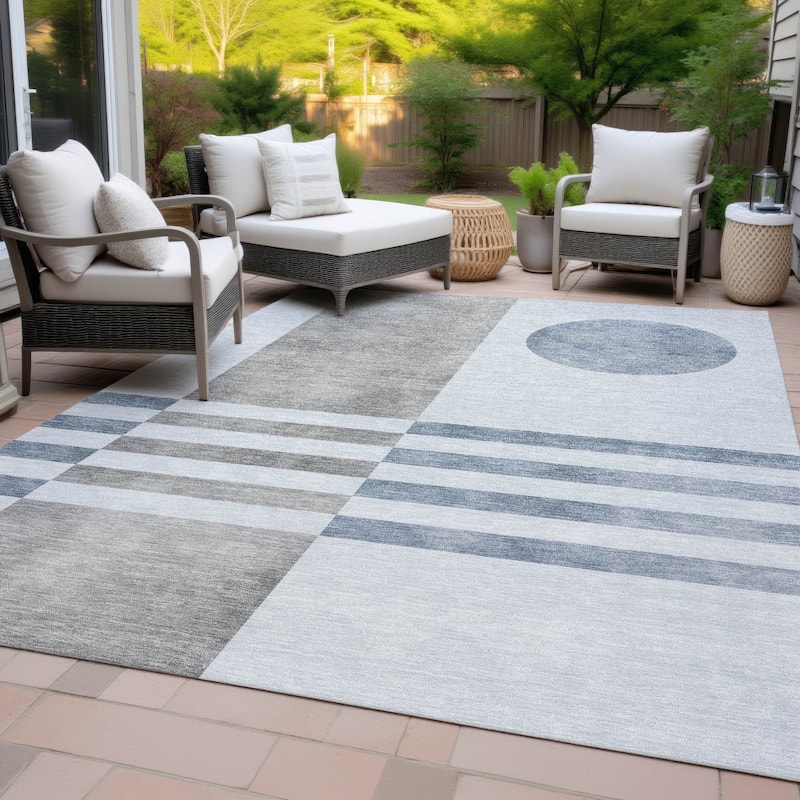 Machine Washable Indoor/Outdoor Modern Fusion Chantille Rug