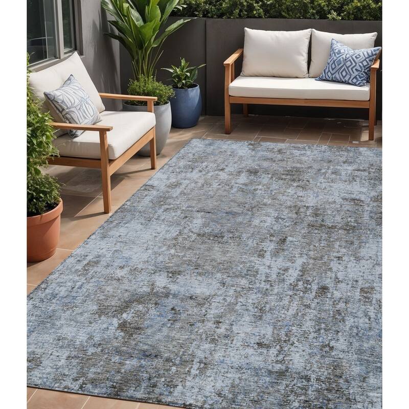 HomeRoots Abstract Transitional Rectangle Outdoor Rug - 5' X 8'