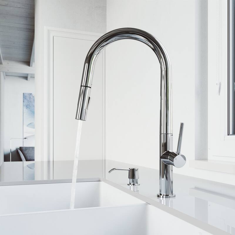 VIGO Greenwich 18" H Single Handle Pull-Down Sprayer Kitchen Faucet