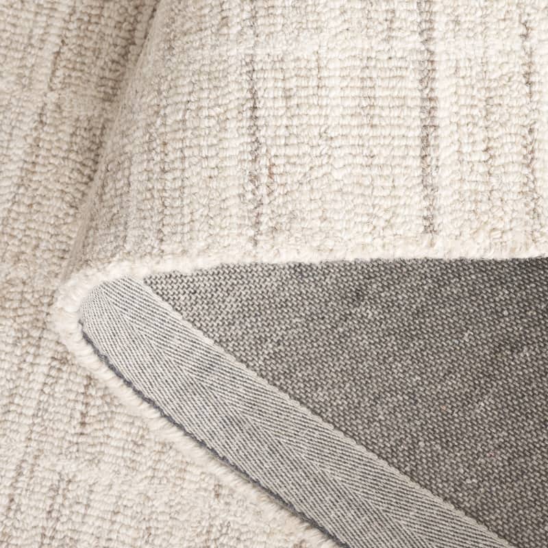 SAFAVIEH Handmade Ebony Peigi Contemporary Wool Rug