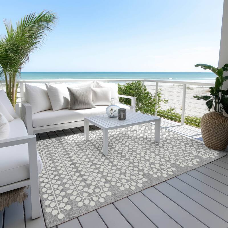 Machine Washable Indoor/ Outdoor Modern Ailey Chantille Rug