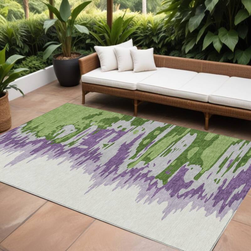 HomeRoots Abstract Transitional Rectangle Outdoor Rug - 10' X 14'