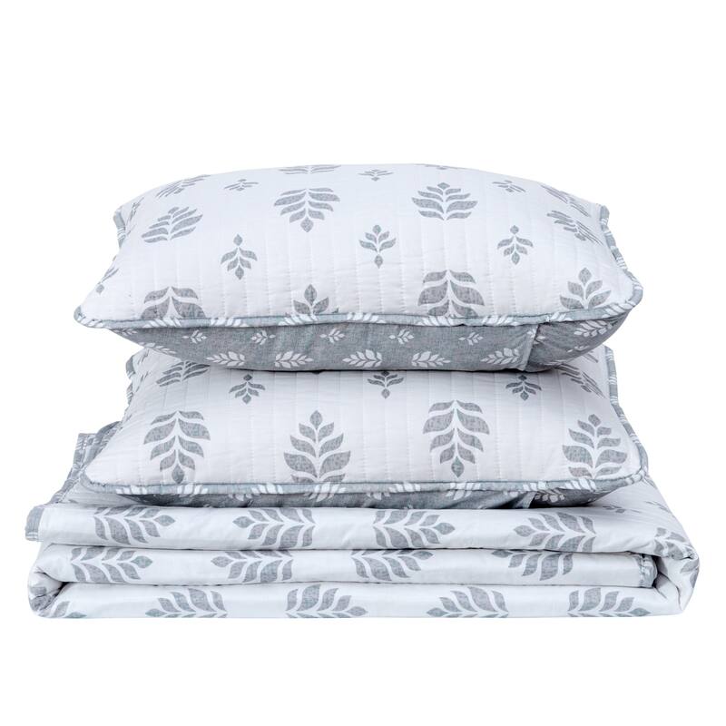 Luxurious Intricate French Floral Design Microfiber Quilt Set With Shams