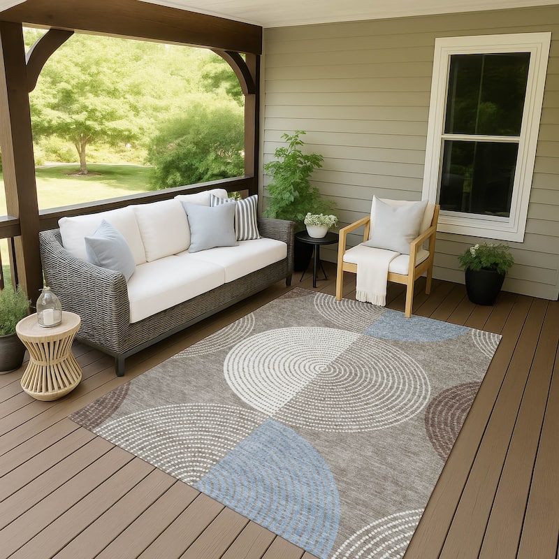 Machine Washable Indoor/ Outdoor Casual Circles Chantille Rug - Taupe - 8' x 10'