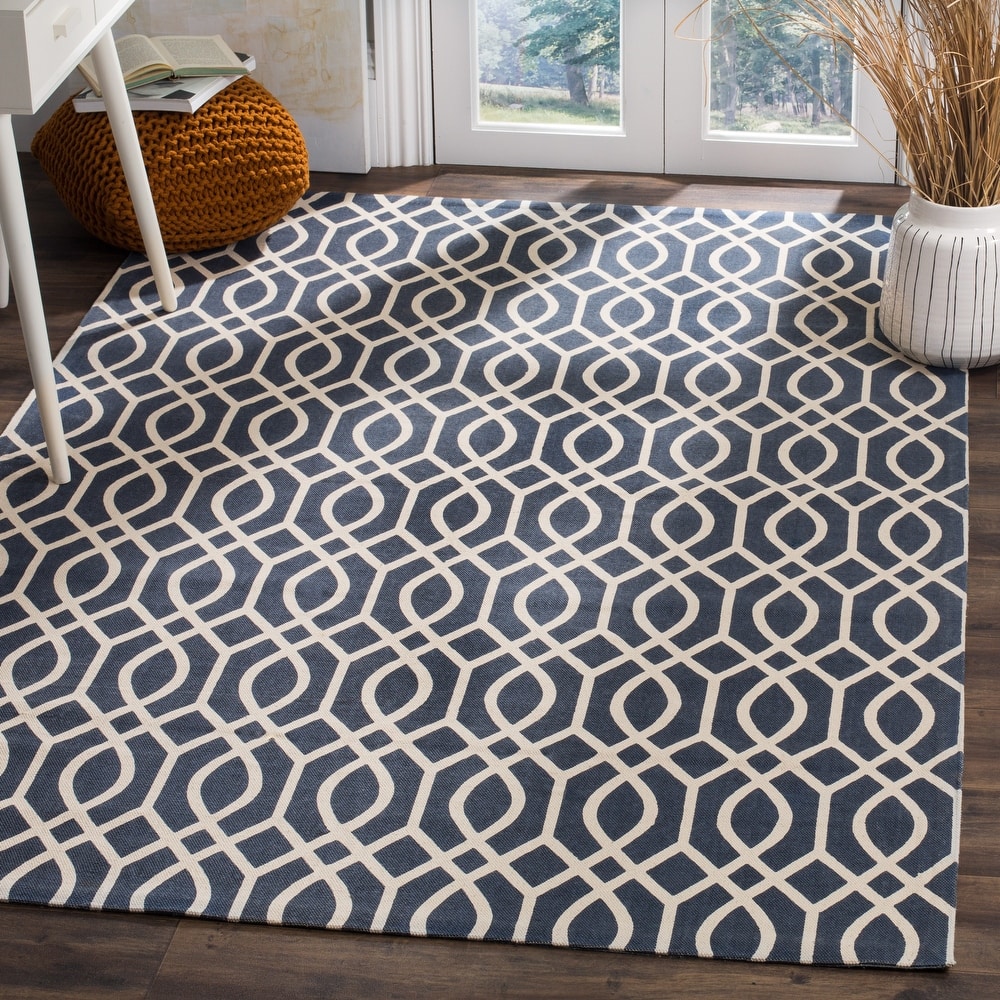 SAFAVIEH Handmade Cedar Brook Maral Modern Cotton Rug