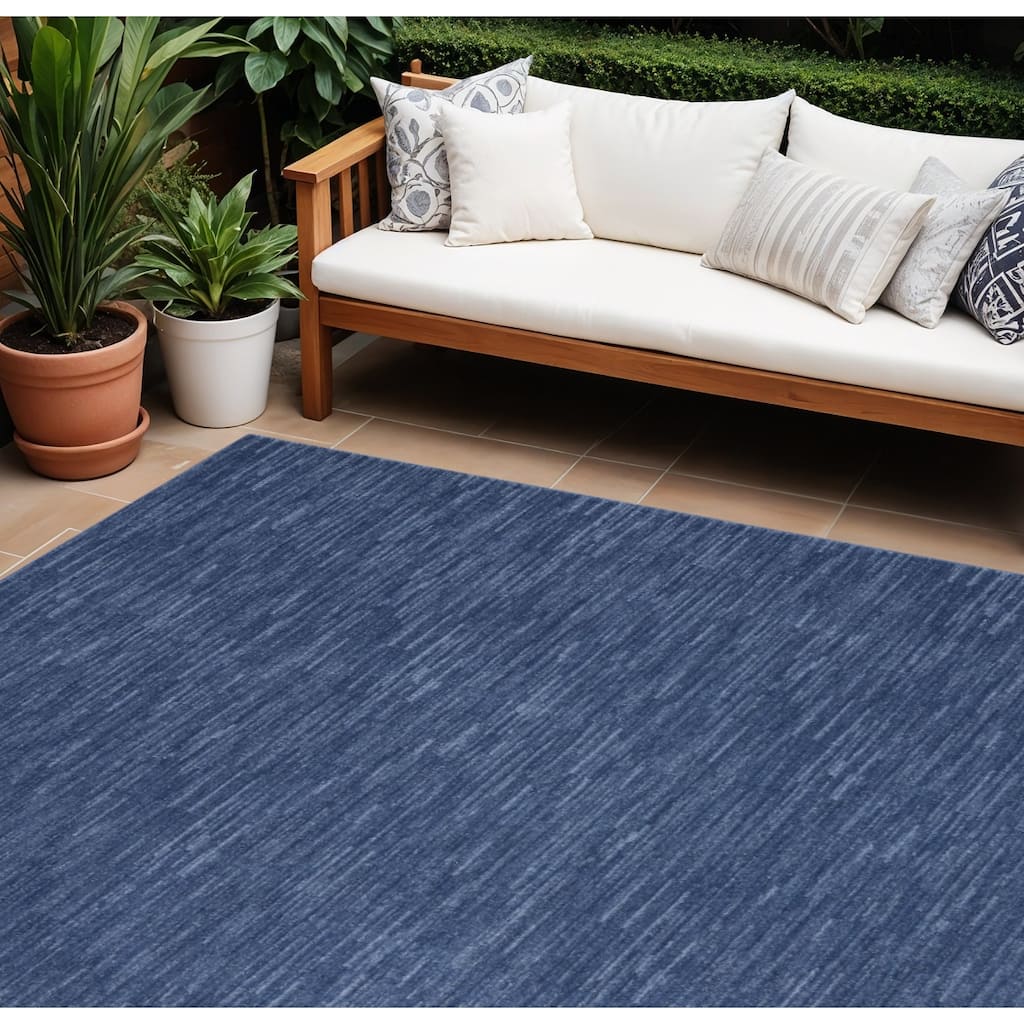 HomeRoots Contemporary Rectangle Outdoor Rug - 8' X 11'
