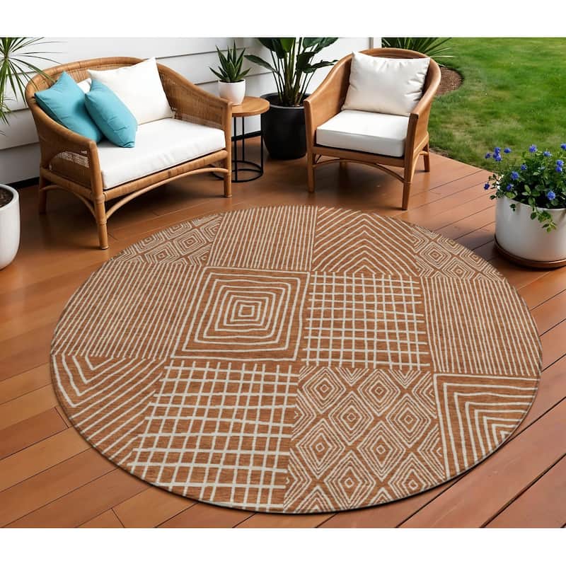 HomeRoots Geometric Transitional Rectangle Outdoor Rug - 8' Round