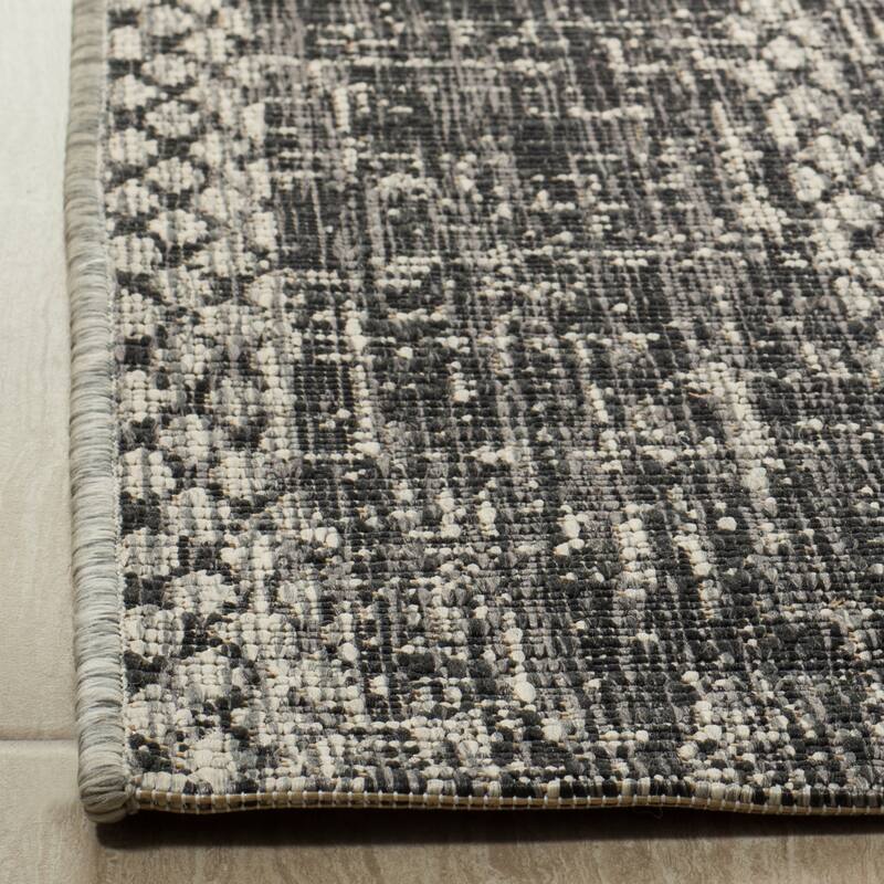 SAFAVIEH Courtyard Nanci Stripe Indoor/ Outdoor Waterproof Patio Backyard Rug