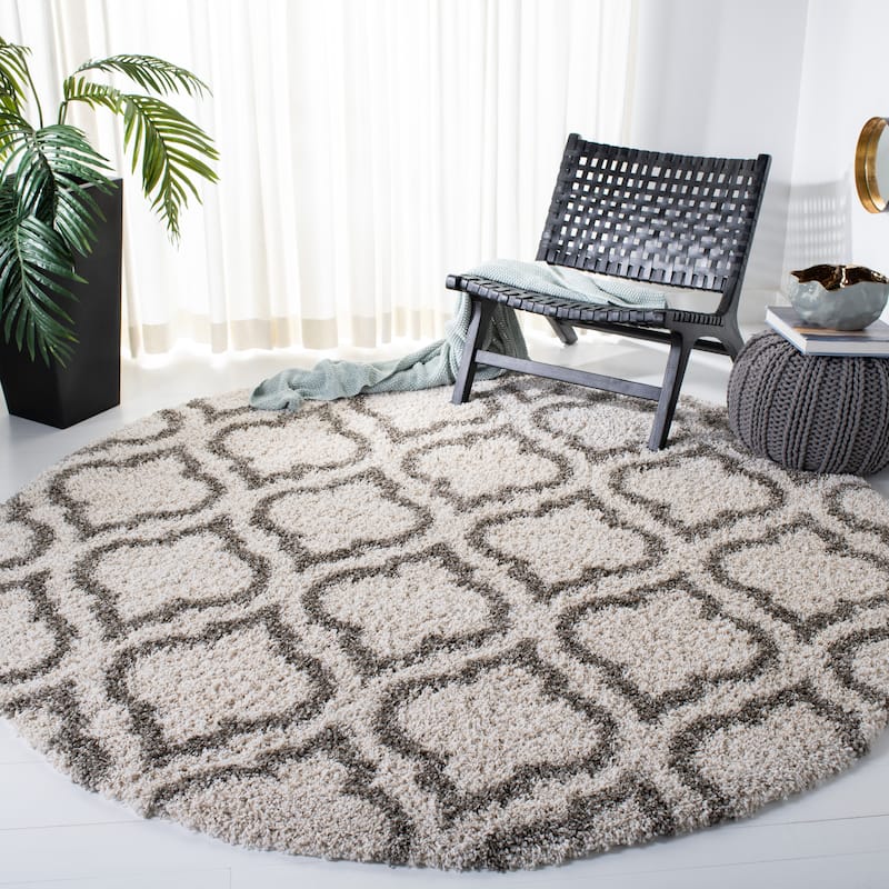SAFAVIEH Hudson Shag Sheilah Moroccan 2-inch Thick Rug - 7' Round - Ivory/Grey