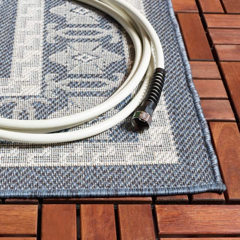 SAFAVIEH Bermuda Onoria Geometric Indoor/Outdoor Waterproof Rug