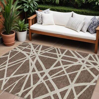 HomeRoots Geometric Transitional Rectangle Outdoor Rug