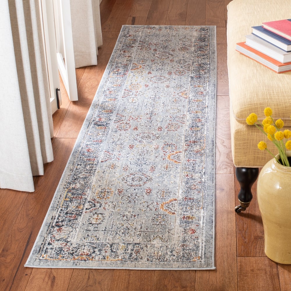 SAFAVIEH History Reinhilde Distressed Rug